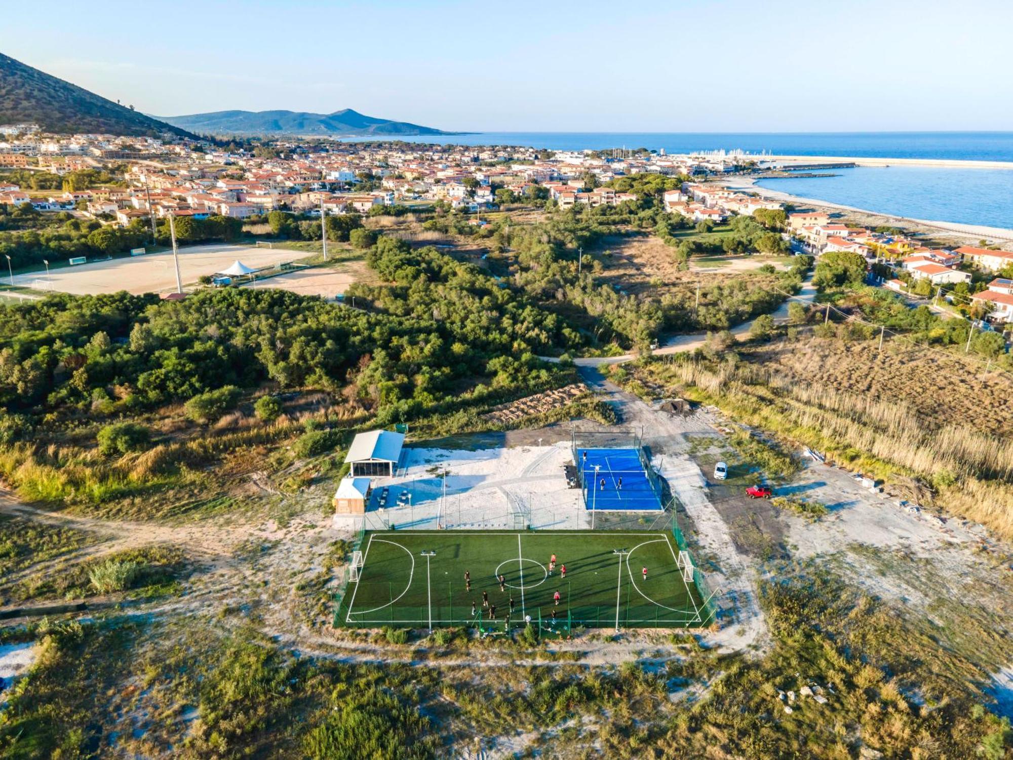 Hotel S'Arena Beach La Caletta Exterior photo