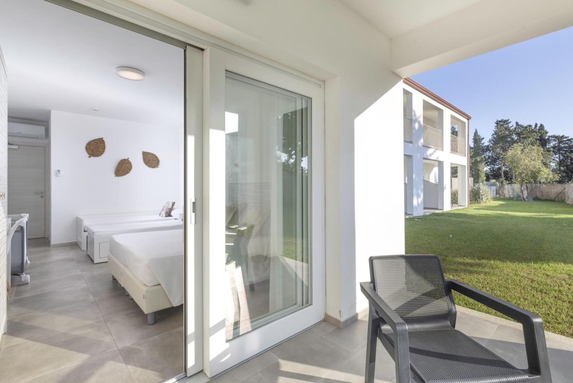 Hotel S'Arena Beach La Caletta Exterior photo