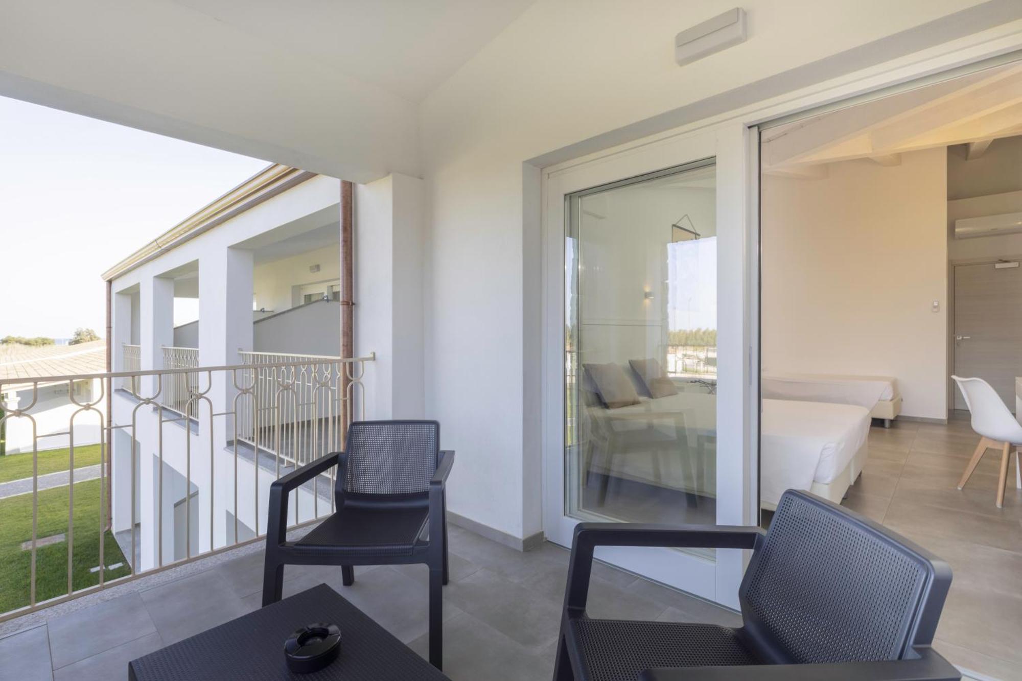 Hotel S'Arena Beach La Caletta Exterior photo